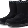 Manitobah Mukluks WR Reflections Half Boot -Stride & Style 612uN6MOFVL. AC SR920736